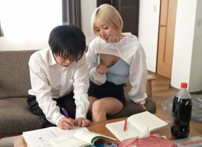 Mẹ thuê gia sư kèm cặp con trai nhưng kèm học thì ít mà kèm cu thì nhiều