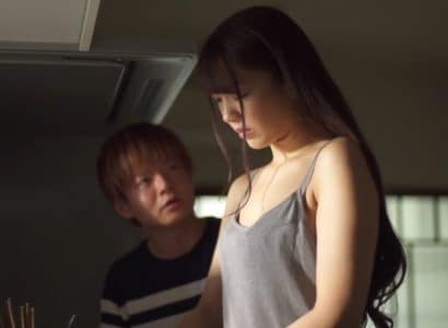 Anh rể đụ cô em vợ đang buồn bã vì thất tình